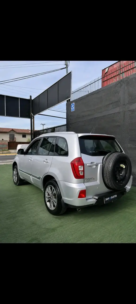 SUV Chery Tiggo 2WD 2018 en buen estado - 1