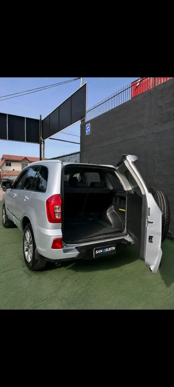 SUV Chery Tiggo 2WD 2018 en buen estado - 3