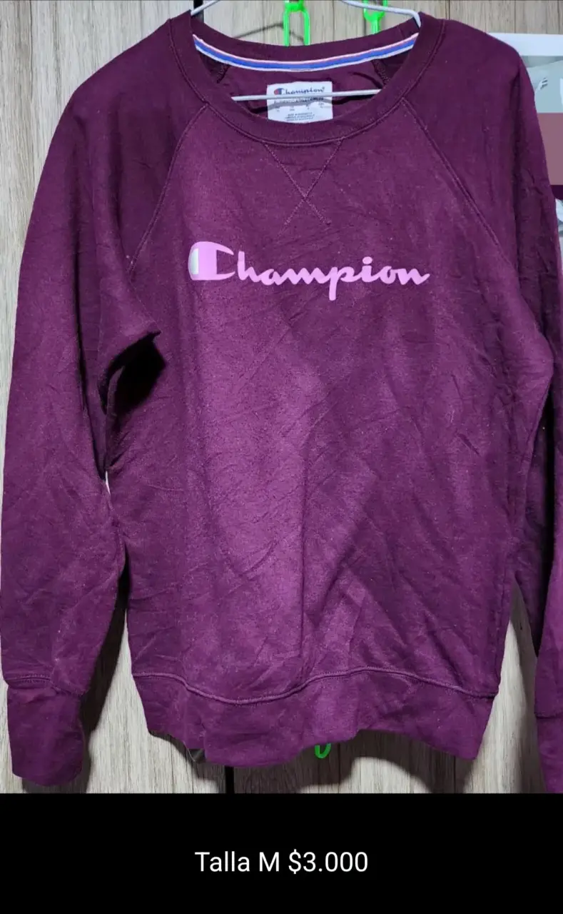 Polerón morado Champion talla M