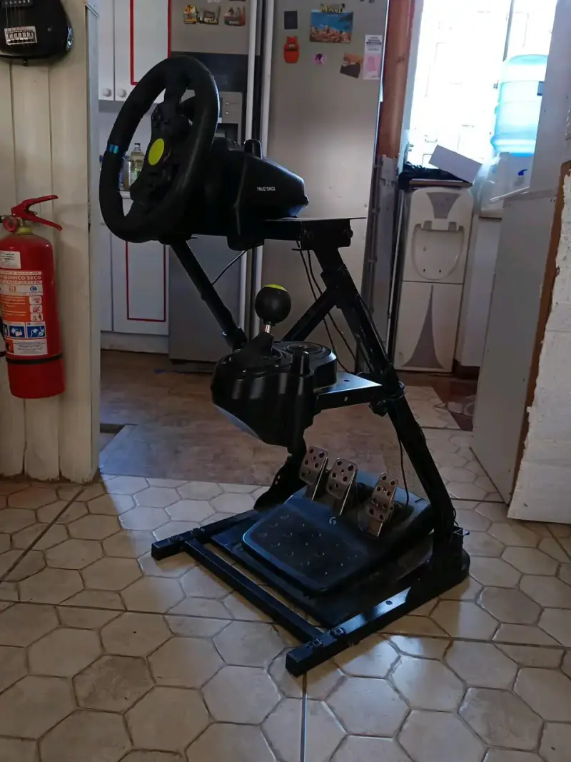Simulador de Conducción con Volante y Pedales