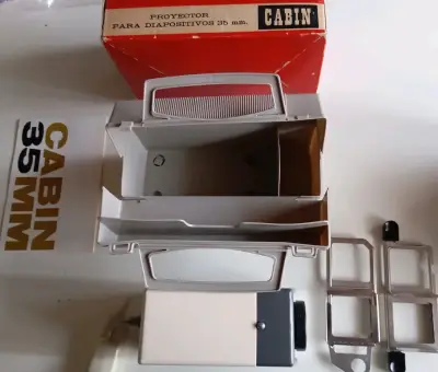 Proyector de diapositivas Cabin 35mm con estuche - miniatura 3