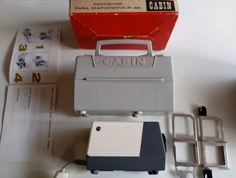Proyector de diapositivas Cabin 35mm con estuche - 4