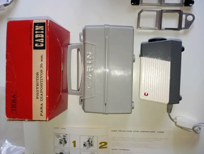 Proyector de diapositivas Cabin 35mm con estuche - 6