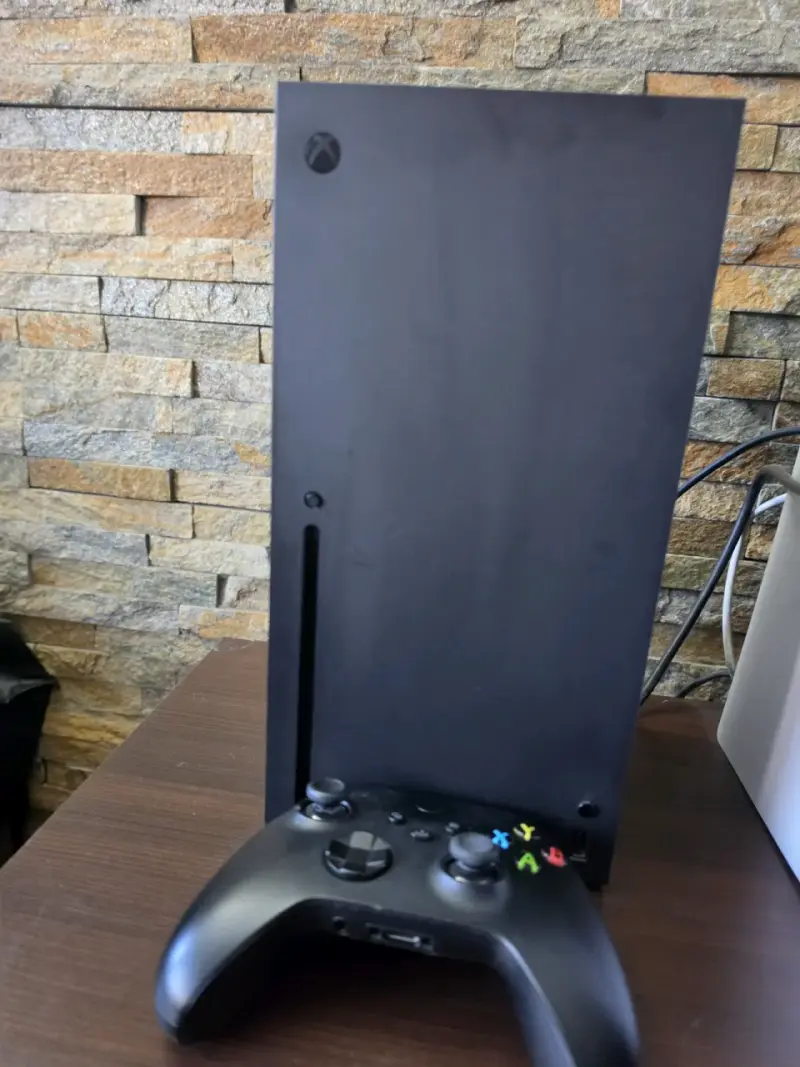 Consola Xbox Series X con Control - 1