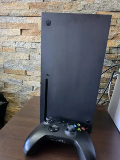 Consola Xbox Series X con Control - miniatura 1