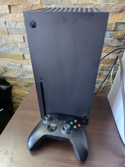 Consola Xbox Series X con Control - miniatura 2