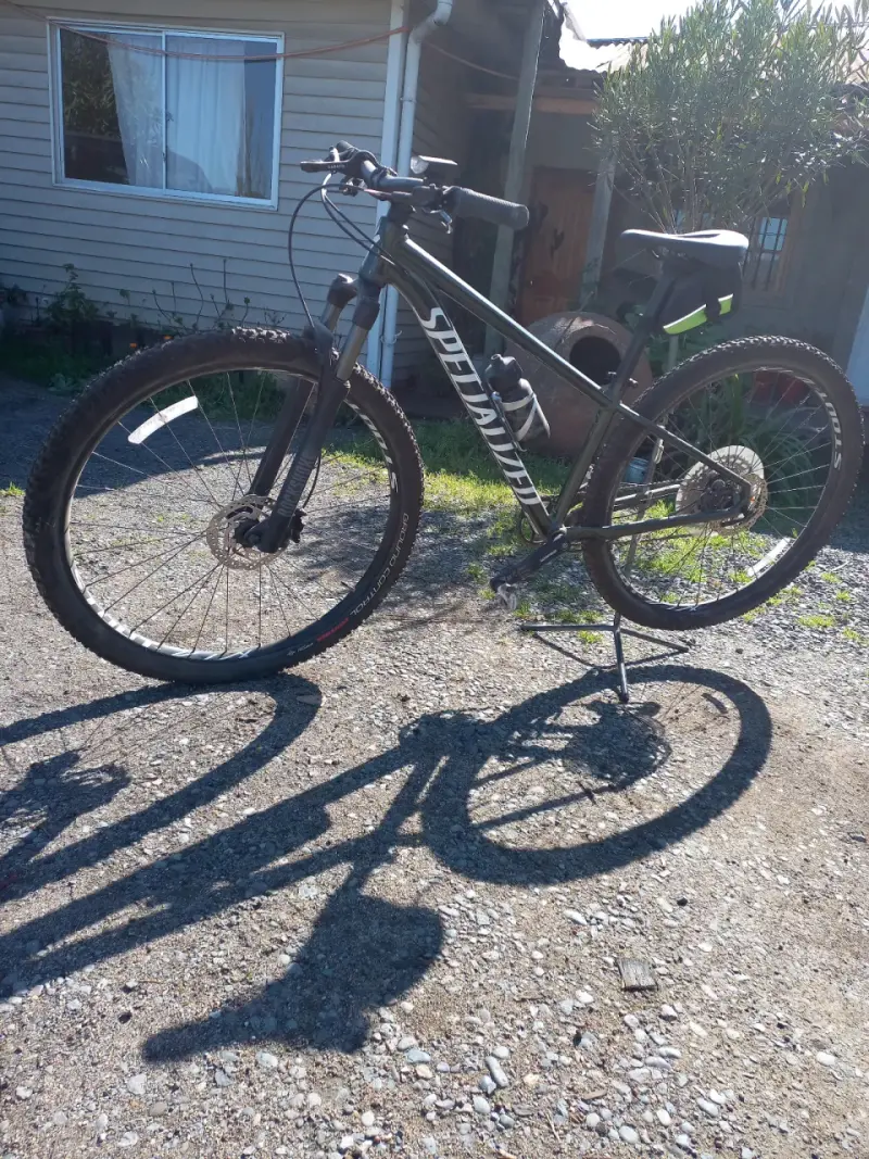 Bicicleta de montaña Specialized verde - 2
