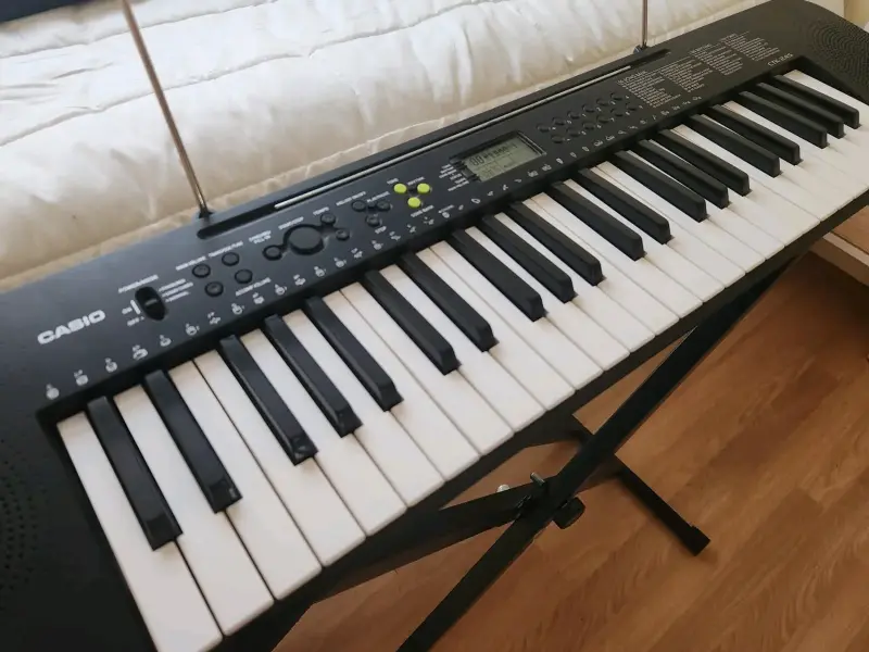 Teclado Casio CTK-2550 con soporte - 1