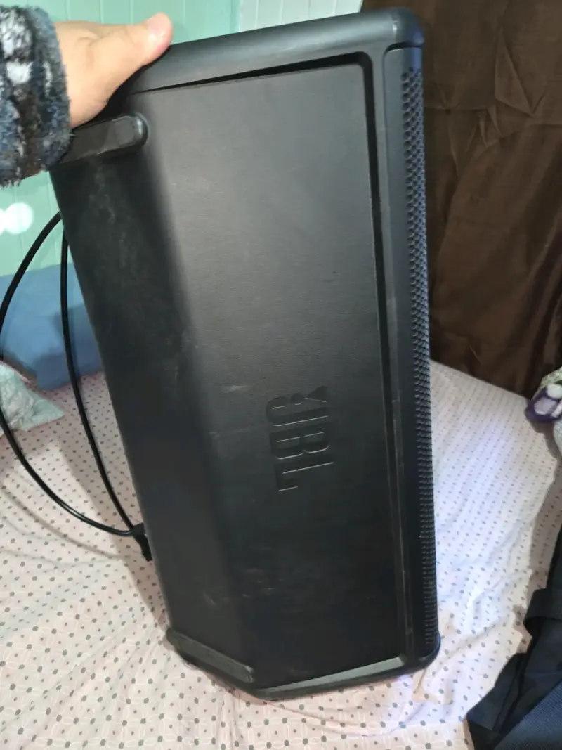 Parlante JBL EON 712 con potencia y calidad de sonido - 2