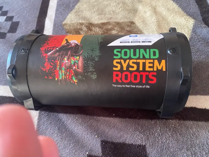 Parlante Bluetooth Sound System Roots portátil