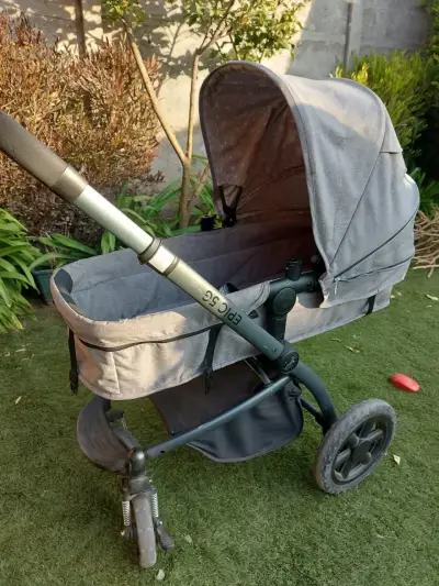 Coche de bebé Epic 5g gris + huevito para auto - miniatura 1