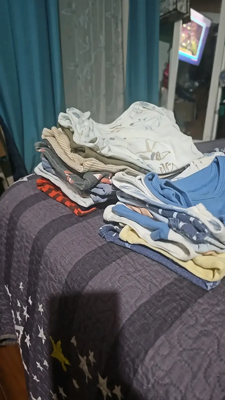 Lote de bodies para bebé con diseños variados - 3