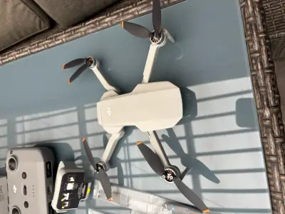 Drone DJI Mini  4K Fly more combo - miniatura 3