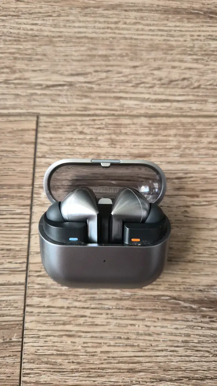Samsung Galaxy buds3 pro - 2