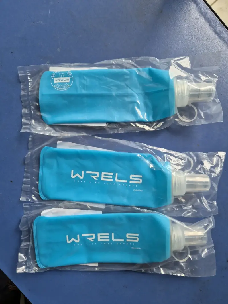 Botellas plegables de silicona moradas y azule - 3