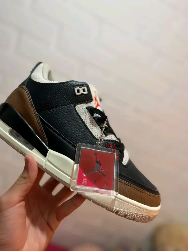 Zapatillas Jordan retro 3 negras y marrones - 1