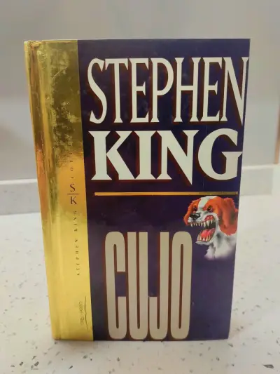 Libro Cujo de Stephen King en tapa dura - miniatura 1