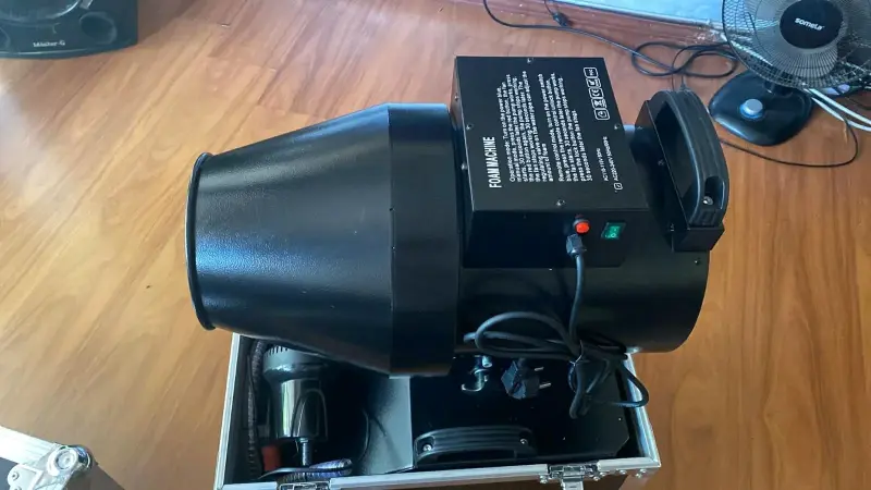 Máquina de espuma profesional con estuche - 1