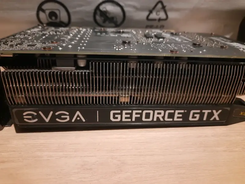 Tarjeta Gráfica EVGA GeForce GTX 1660 Ti - 1