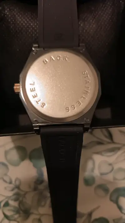Reloj Lacoste de acero inoxidable para hombre - miniatura 2