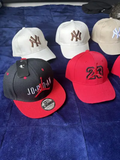 Jockeys y gorros - miniatura 1