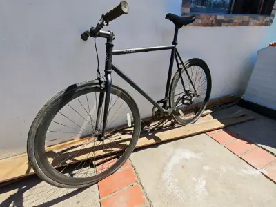 Bicicleta fixie negra P3 Cycles - miniatura 1