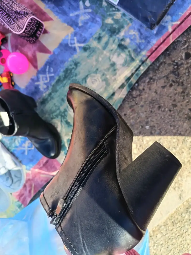 Botines de cuero negro con tacón alto - 3