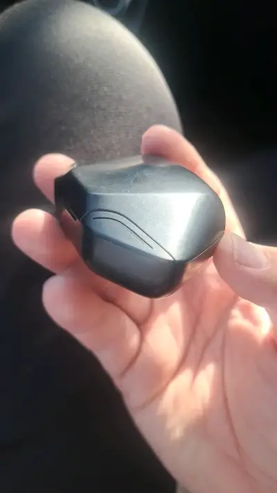 Auriculares inalámbricos con estuche de carga - miniatura 2