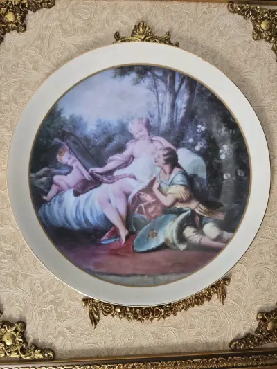 Cuadro Decorativo con Marco Dorado y Placa de Porcelana - miniatura 2