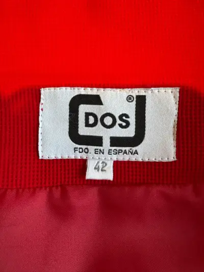 Chaqueta corta roja elegante para mujer - miniatura 2