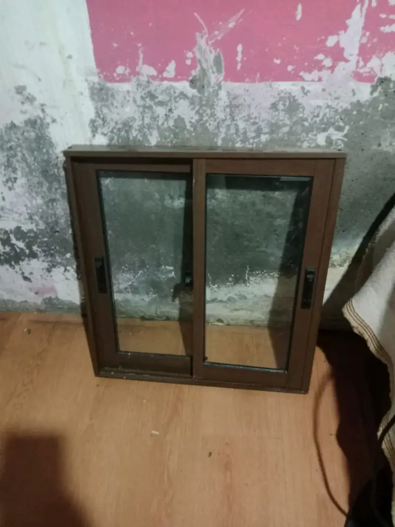 Ventana corredera de madera con vidrio laminado - 2