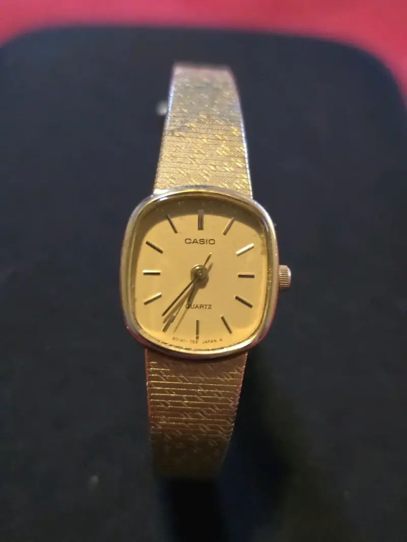 Reloj Casio de Pulsera Dorado para Mujer - 5
