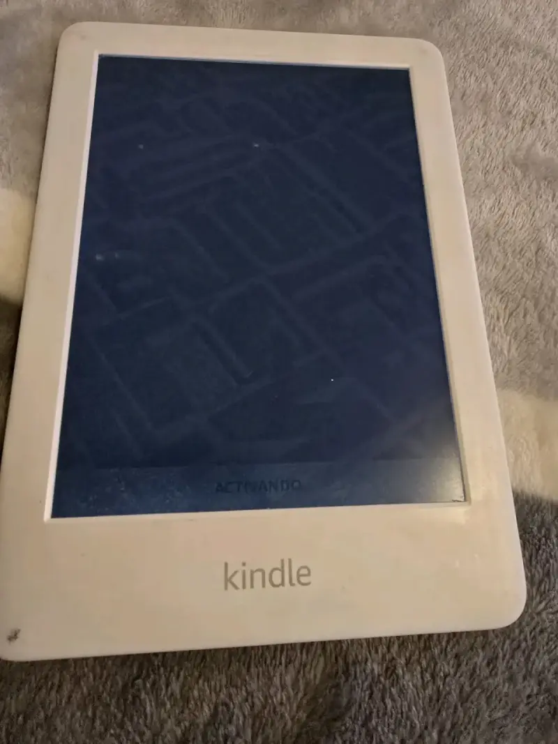 Kindle blanco con pantalla táctil - 4