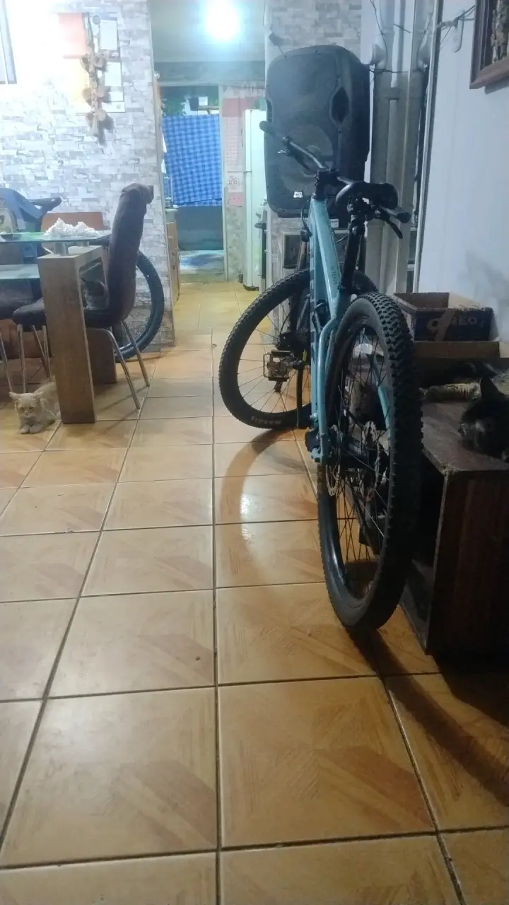 Bicicleta de montaña Trek azul en buen estado - 3
