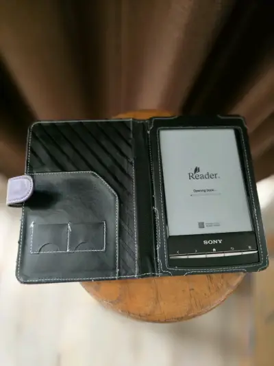 Lector de libros electrónicos Sony con funda púrpura - miniatura 2
