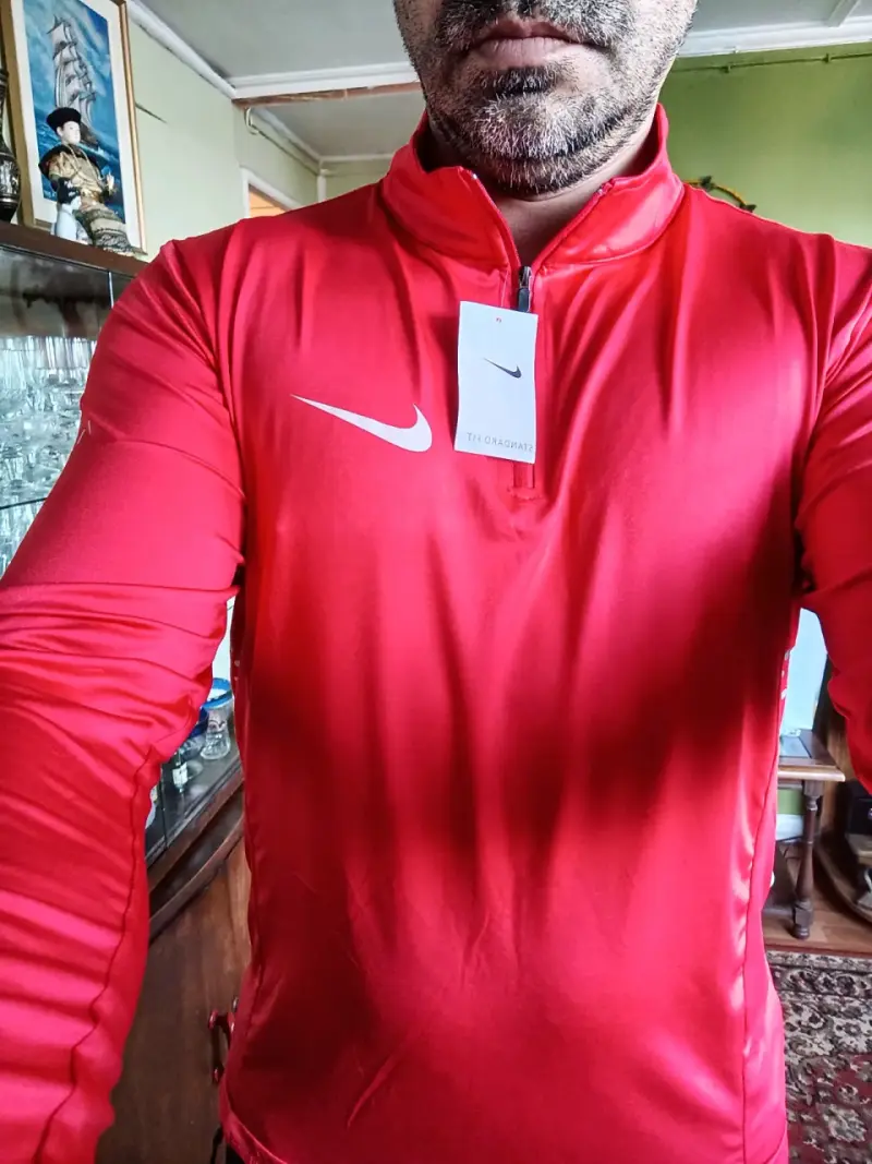Primera Capa Nike Dri-Fit Roja para Deporte - 3