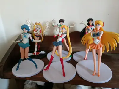 Figuras de colección Sailor Moon - miniatura 1