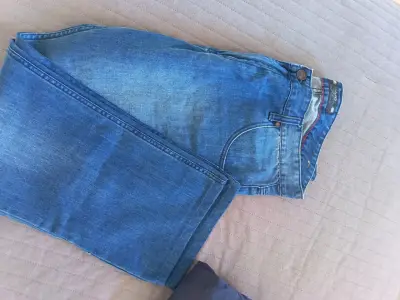 Jeans de mezclilla azul para hombre - miniatura 2