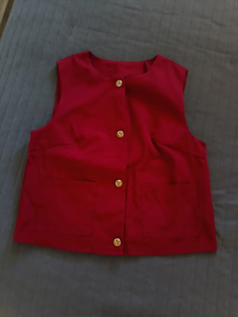 Conjunto de falda y chaleco rojo para mujer - 1