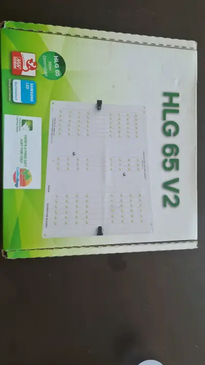 Panel LED HLG 65 V2 para cultivo - miniatura 1