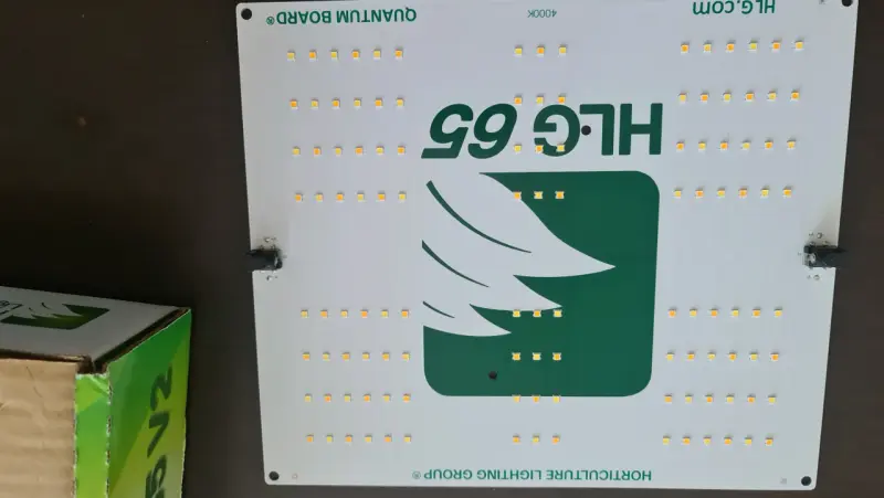 Panel LED HLG 65 V2 para cultivo - 4