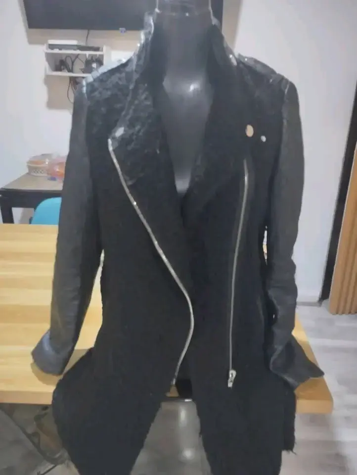 Abrigo negro Zara con mangas de cuero L - 3