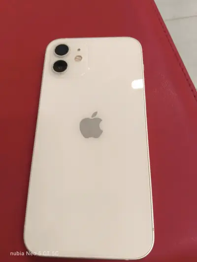 iPhone 12 Blanco en Buen Estado - miniatura 4