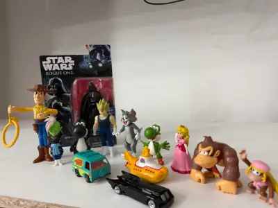 LOTE figuras - miniatura 1