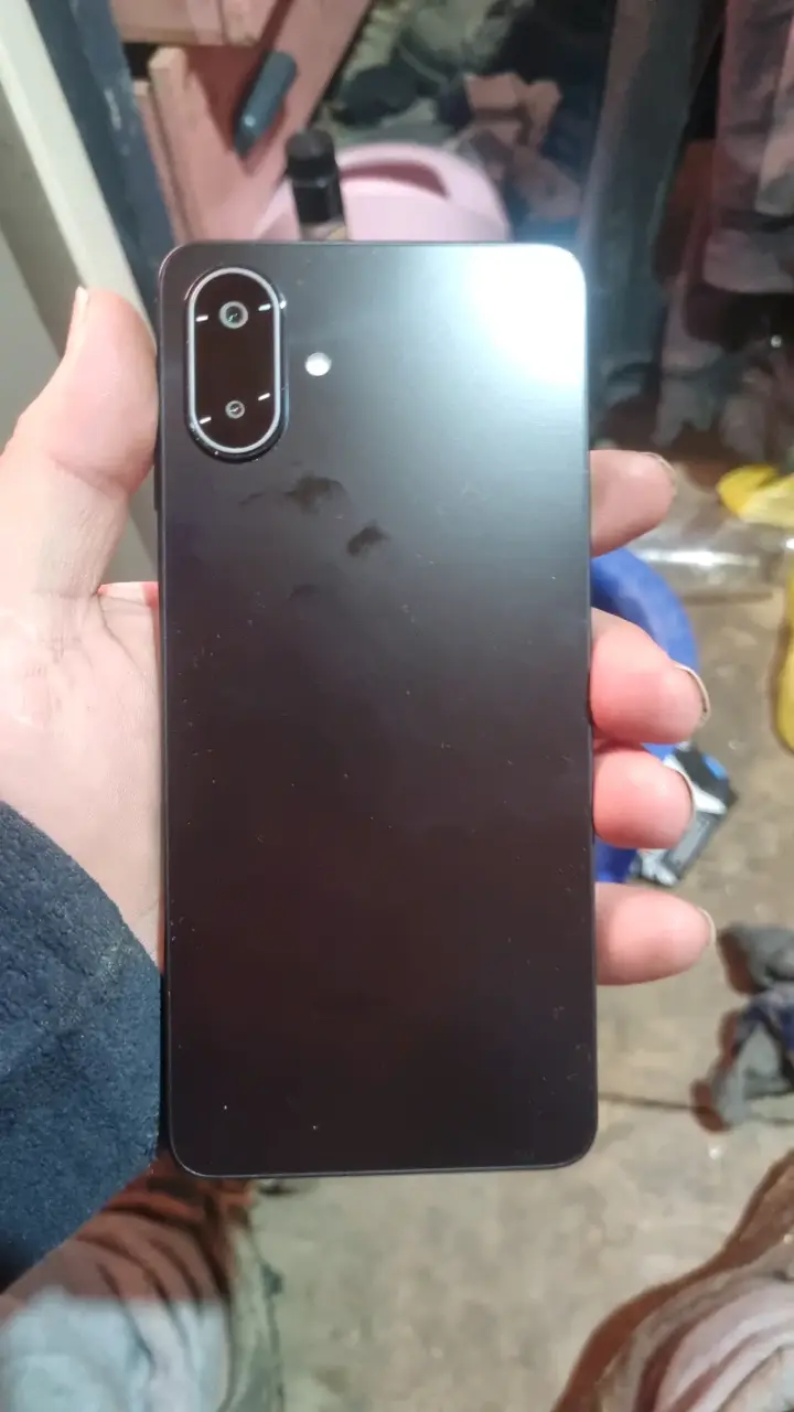 Smartphone Samsung Galaxy A07 5G con caja - 1