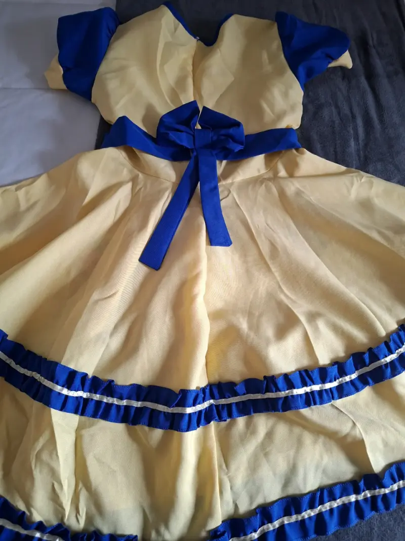 Vestido típico chileno para niña con volantes azules - 2