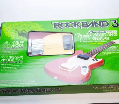 ROCKBAND 3 FENDER MUSTANG PRO-GUITAR XBOX 360 - miniatura 1
