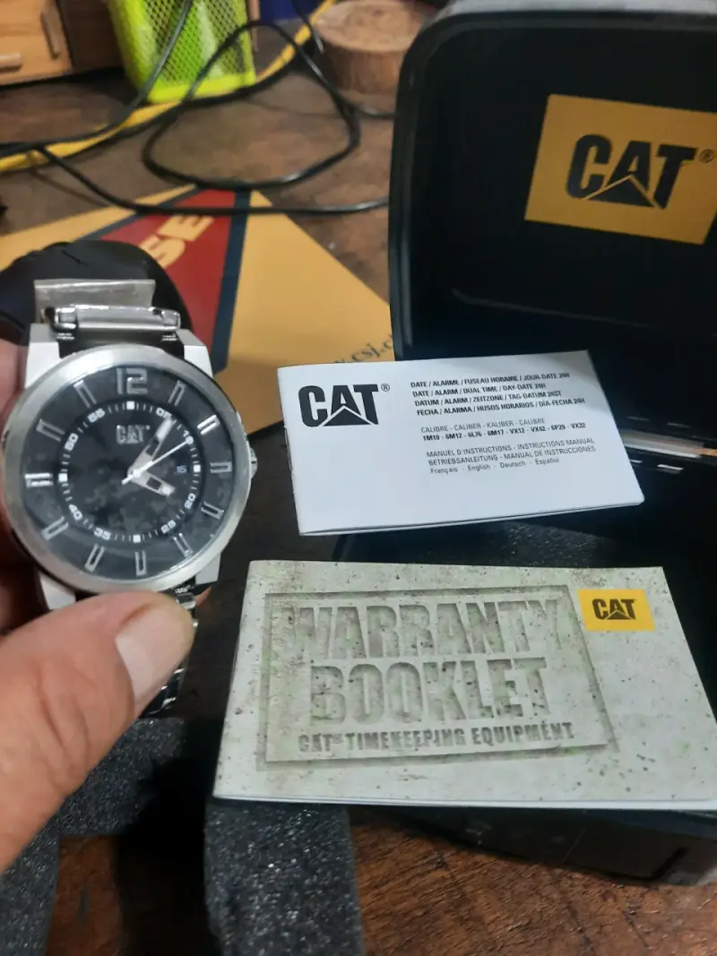 Reloj CAT de acero inoxidable con caja original - 2