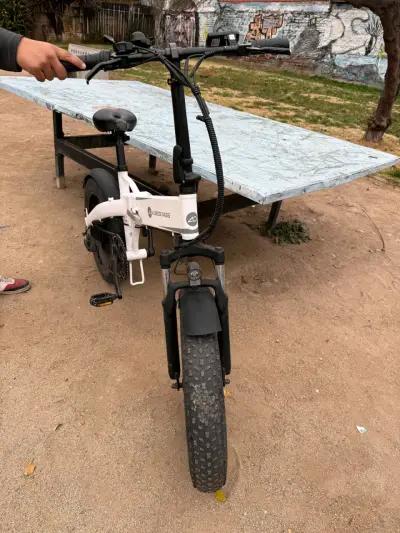 Bicicleta eléctrica plegable A Dece Oasis blanca - miniatura 4