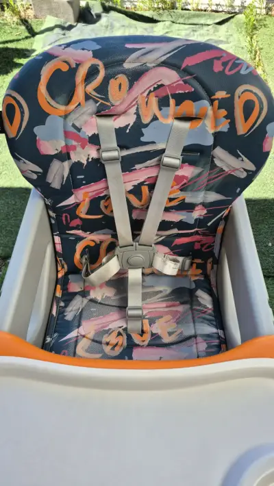 Silla de Comer para Bebé Infanti con Diseño Colorido - miniatura 4